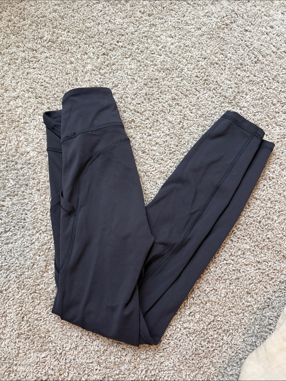 Lulu lemon black leggings with pocket